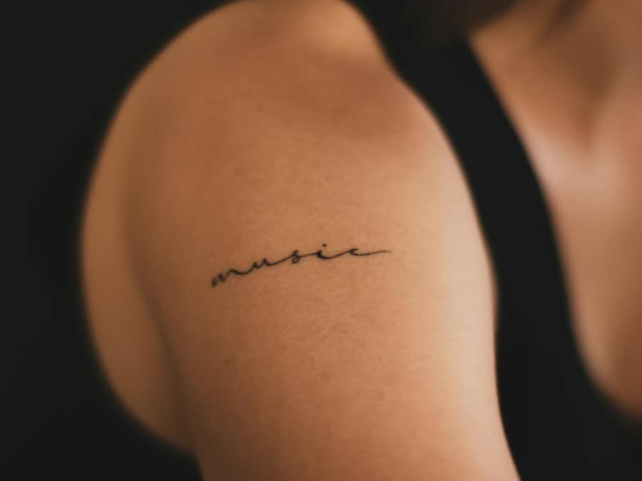 Lettering · Chữ viết tay